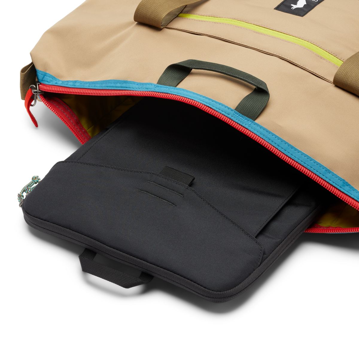 16" Laptop Sleeve - Cada Día, Cotopaxi Black