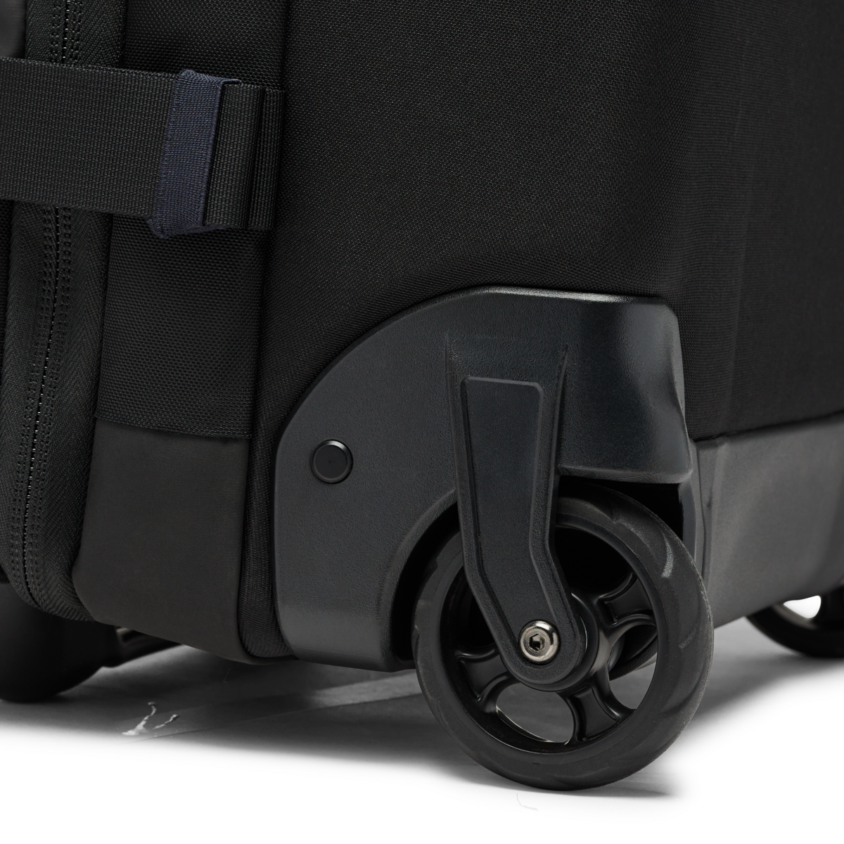 Allpa 38L Roller Bag, Black