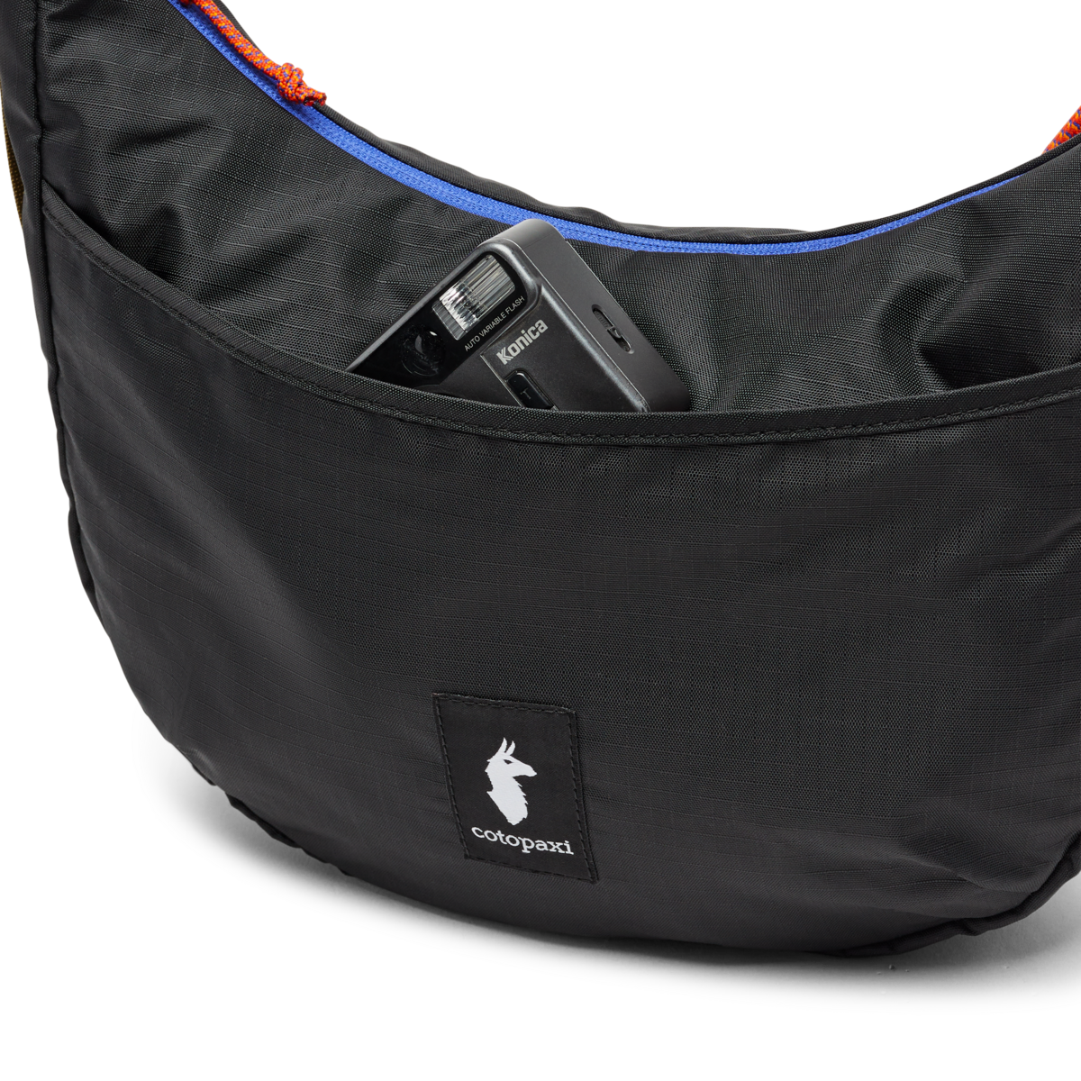 Trozo 8L Shoulder Bag - Cada DIa, Black