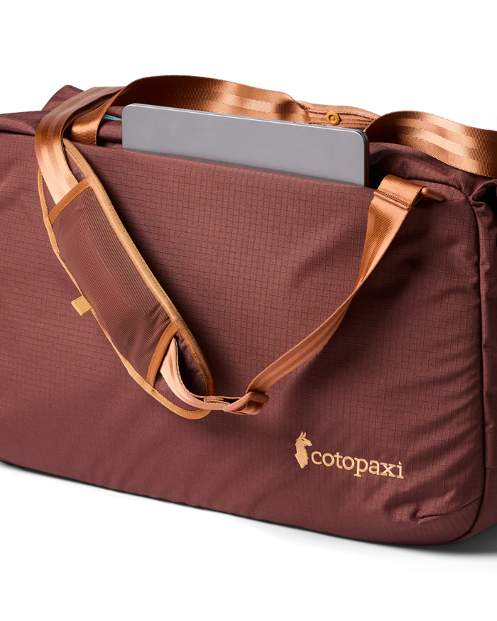 Viaje 45L Travel Duffel