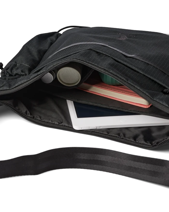 Viaje 12L Shoulder Bag