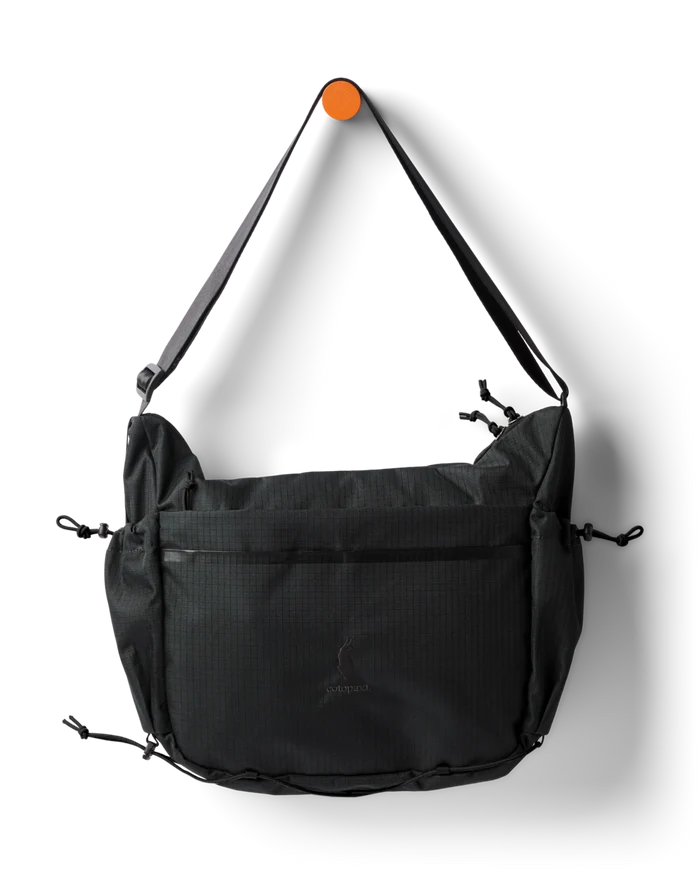 Viaje 12L Shoulder Bag