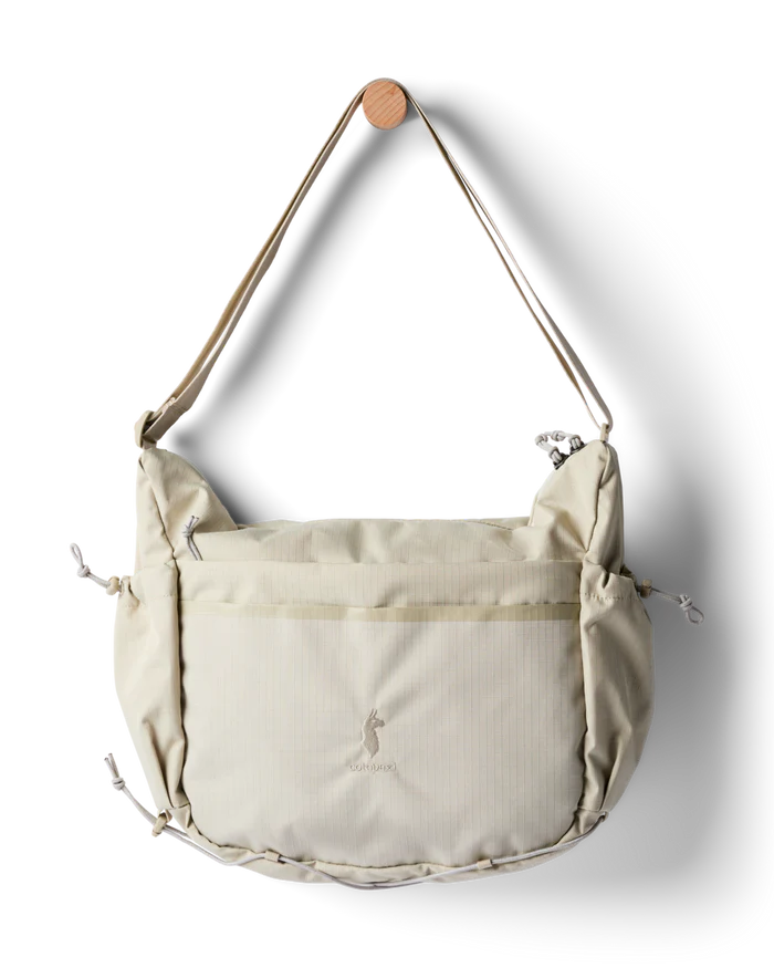 Viaje 12L Shoulder Bag