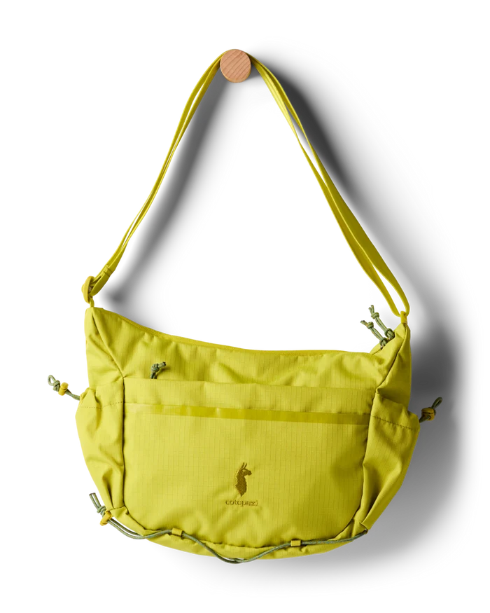 Viaje 9L Shoulder Bag