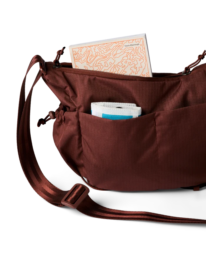 Viaje 9L Shoulder Bag